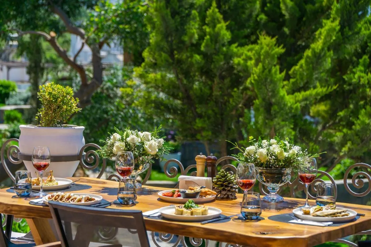 Elementa Boutique Hotel - Adults Only يالِكافاك