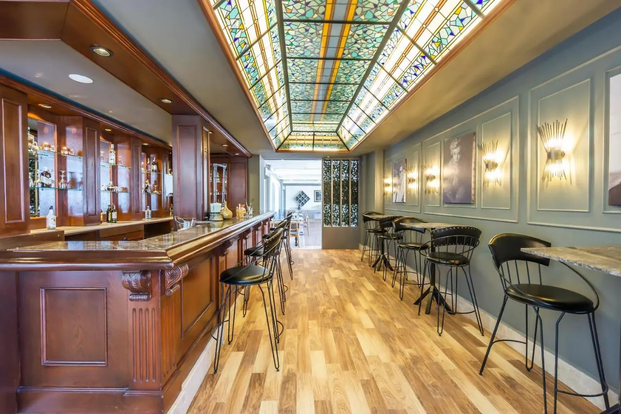 Elementa Boutique Hotel - Adults Only يالِكافاك